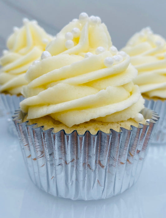 Classic Vanilla Cupcakes